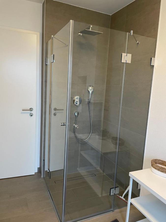 Traumhaft Helle Wohnung Mit Sonnenterrasse فورمز المظهر الخارجي الصورة